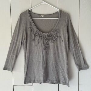 J.Crew 2010s Silk Ribbon Embellished Top Sz L Grey 3D Flower Scoop Neck